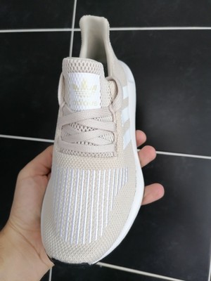 adidas swift trainer