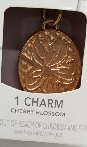 Yankee Candle - CHARMING SCENTS CHARM - 1 NEW CHERRY BLOSSOM CHARM FREE SHIPPING - Picture 4 of 9