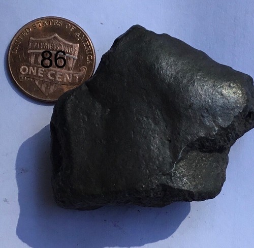 LOW-MAGNETIC METAL METEORITE SPIRITUAL POWER(MOON ROCK) 86gram/3.03oz MEDITATION