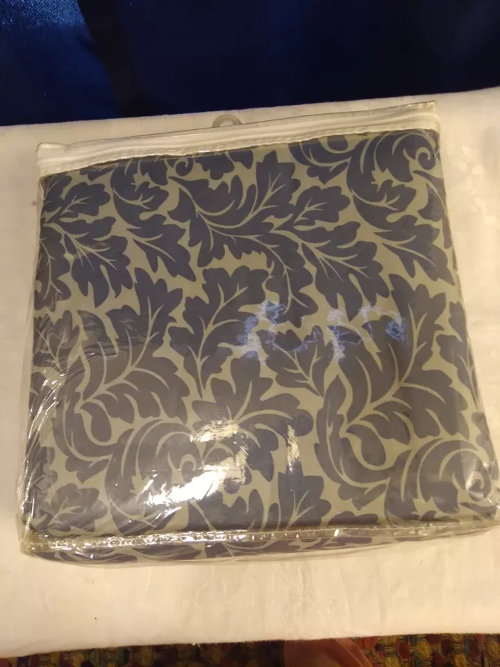 Novo Sem Etiquetas Madison Sofá/Sofá Capa 70"x 140" Azul Floral - Imagem 2 de 3