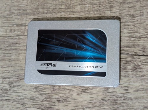 Crucial MX500 2TB 2.5" SATA III Internal SSD (CT2000MX500SSD1) with enclosure - Afbeelding 2 van 6