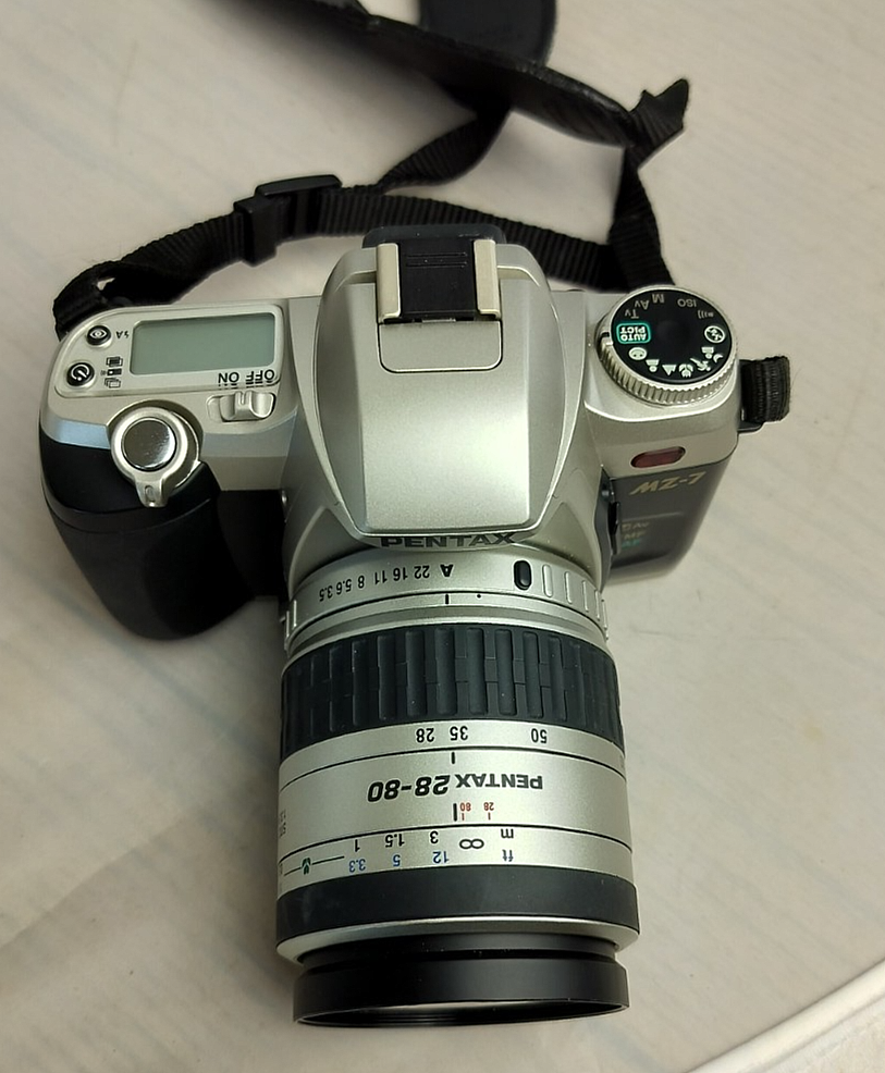 PENTAX MZ-7 35MM SLR FILM CAMERA WITH PENTAX-FA 28-80MM LENS
