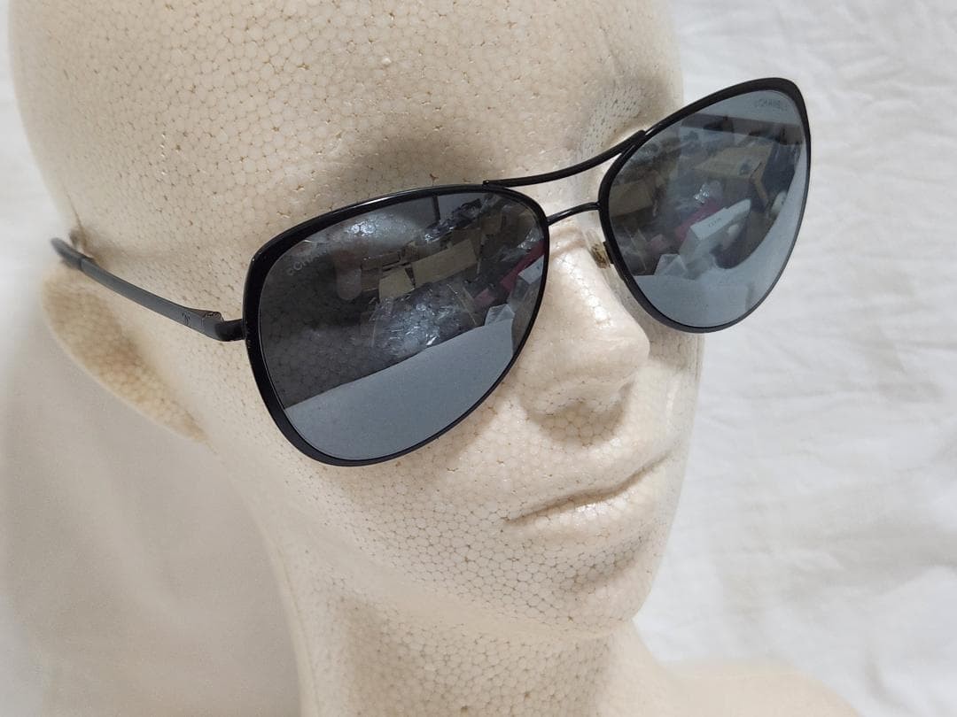 Chanel Teardrop Logo Matte Metal Frame Sunglasses Black Unisex Rare Model thumbnail 5