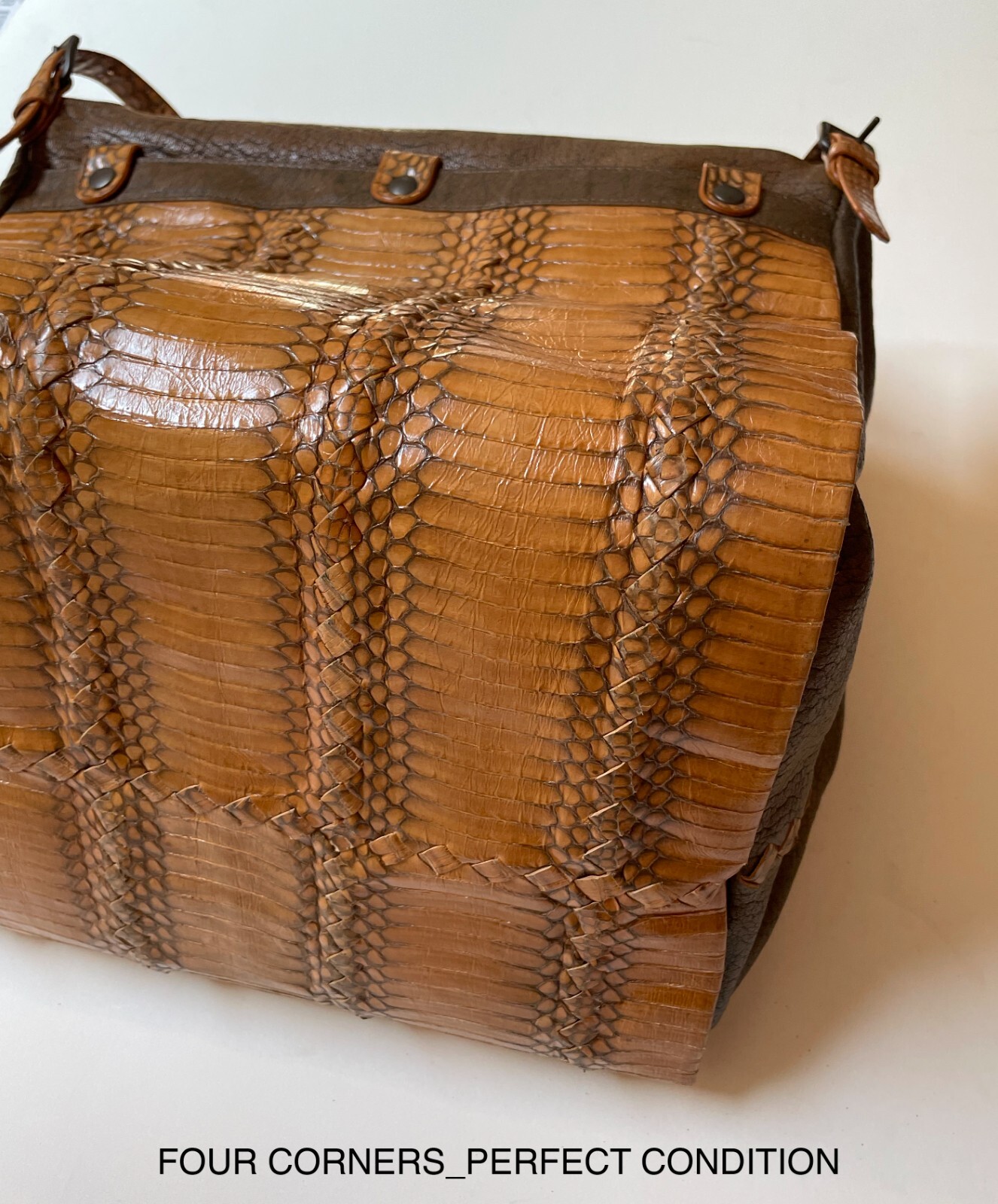 AUTHENTIC BOTTEGA VENETA DESIGNER BAG - image 15