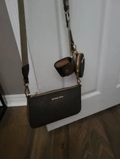 Michael Kors Jet Set Logo Crossbody Bag with Case for Apple Air pods Pro®