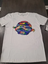 Dubgee by Whoopi Worldpride, Bitches 2019 Tee Shirt(Medium)