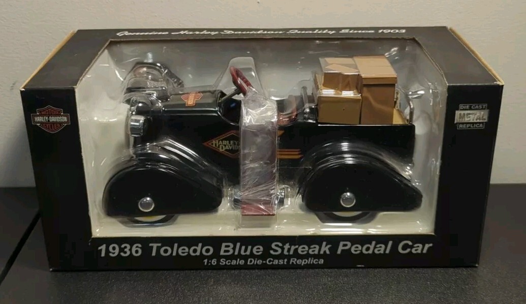 Harley Davidson 1:6 Die Cast Replica 1936 Toledo Blue Streak Pedal Car 96878-05V