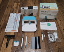 Cricut Joy Starter Kit (Cutting Machine, Viny...
