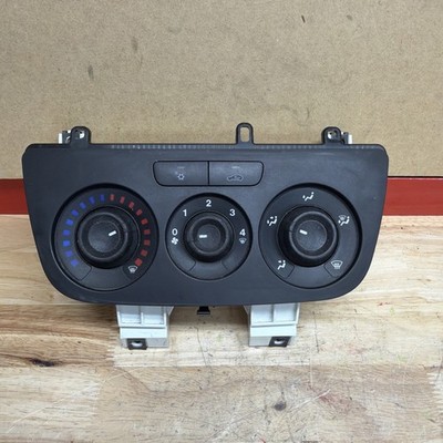 2015 - 2018 Ram ProMaster City A/C Heater Climate Control Unit 735608096   OEM