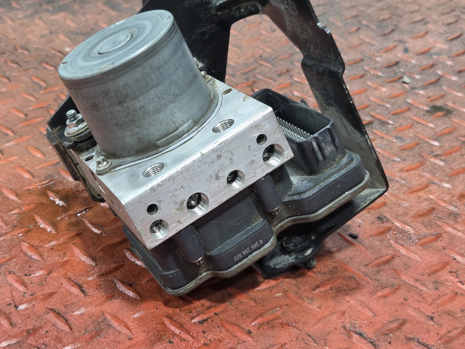 Maserati Quattroporte 2017-2024 Abs pump motor