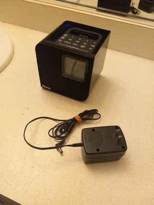 iHome IH12B - Stereo Wake, Sleep, & Charge iPod - Used works great