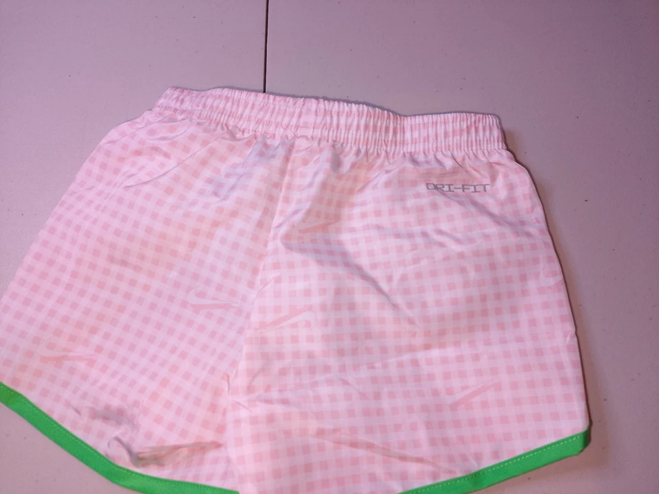 Kids Nike Shorts Size 4 - Image 2 of 4