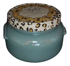 Tyler Candle Company - Resort - 22oz jar candle