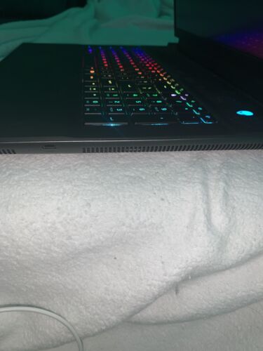Alienware M18 R1 AMD Ryzen 9 32GB RAM 1TB SSD Gaming Laptop - Picture 8 of 8