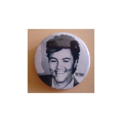 Badge Paul Young ; bayoung1