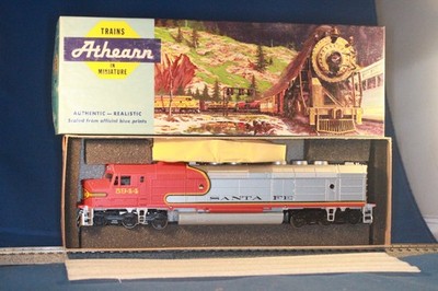 JP HO ATHEARN 3621 EMD FP45 Passenger SANTA FE ATSF #5944 Powered DC