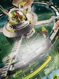 LEGO Space: Alien Mothership (7065) new sealed damage to box