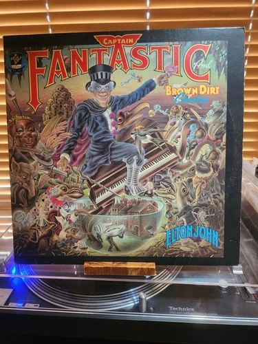 Elton John,  Captain Fantastic And The Brown Dirt Cowboy, 1975 1st MCA,VG/VG-VG+