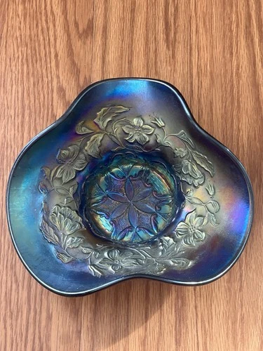 Vintage Amethyst Fenton Carnival Glass Dogwood FloweSpray Fluted Bowl Candy Dish