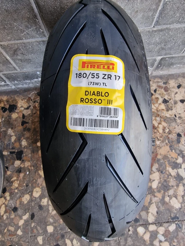 Pneumatico Posteriore 180/55 ZR17 73W PIRELLI DIABLO ROSSO 3 DOT24/25