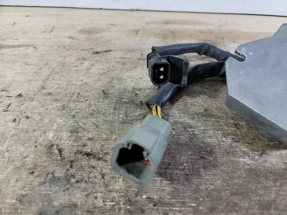 08 09 10 BUELL 1125R ВЫПРЯМИТЕЛЬ РЕГУЛЯТОР НАПРЯЖЕНИЯ - Изображение 3 из 4