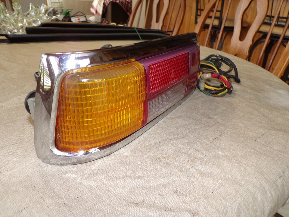 Lámpara trasera derecha rr usada oe rs#K33268, Mercedes#1088260159/1088261556/1088260751 W108 Foto 2 de 4