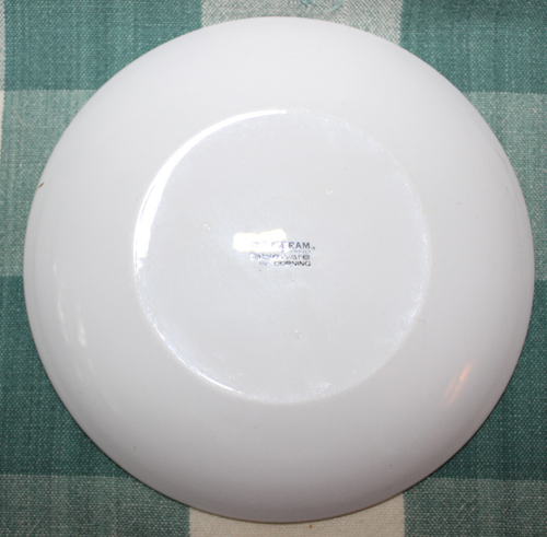 PYROCERAM CORNING White Bread Dessert Plates 5 1/2" Set of 7 VINTAGE Tableware - Picture 2 of 3
