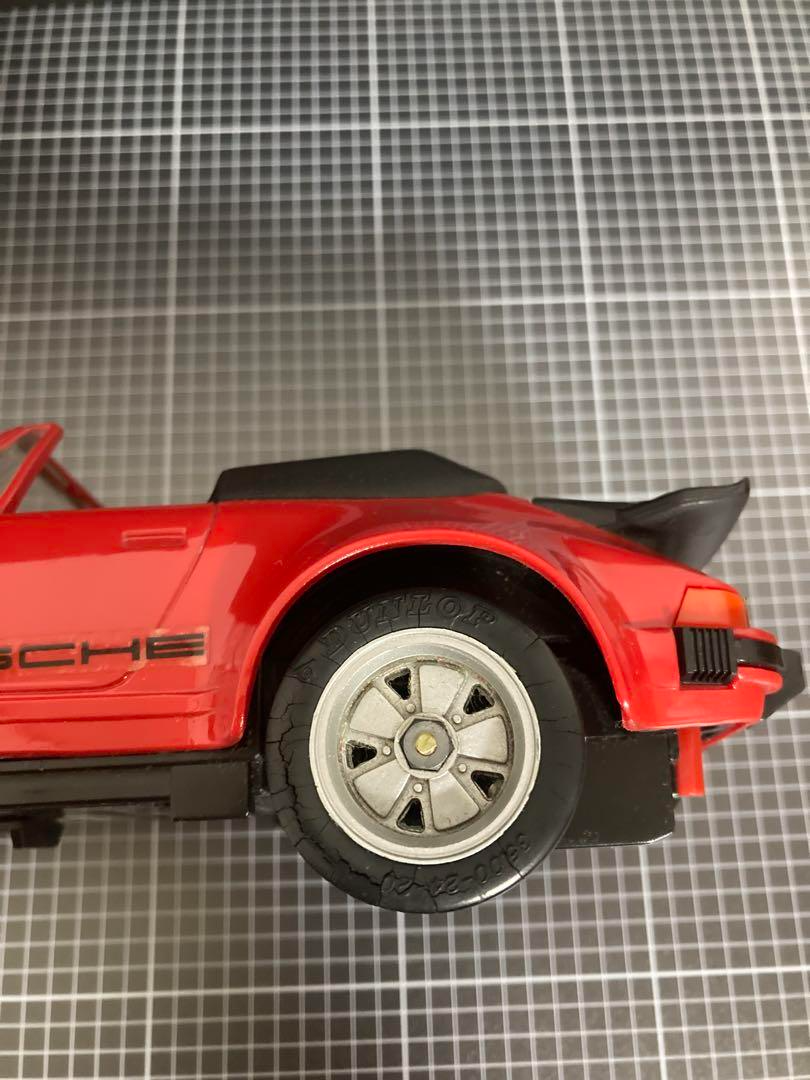 Taiyo R/C Porsche 911 Style Red RC Car w/ Remote Control Vintage