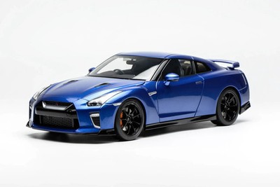 1:18 Nissan GT-R (R35) Track Edition 2020 -- Wangan Blue -- Motorhelix M83504