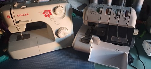Nähmaschine Singer neu , inkl. Overlock - Bild 3 von 11