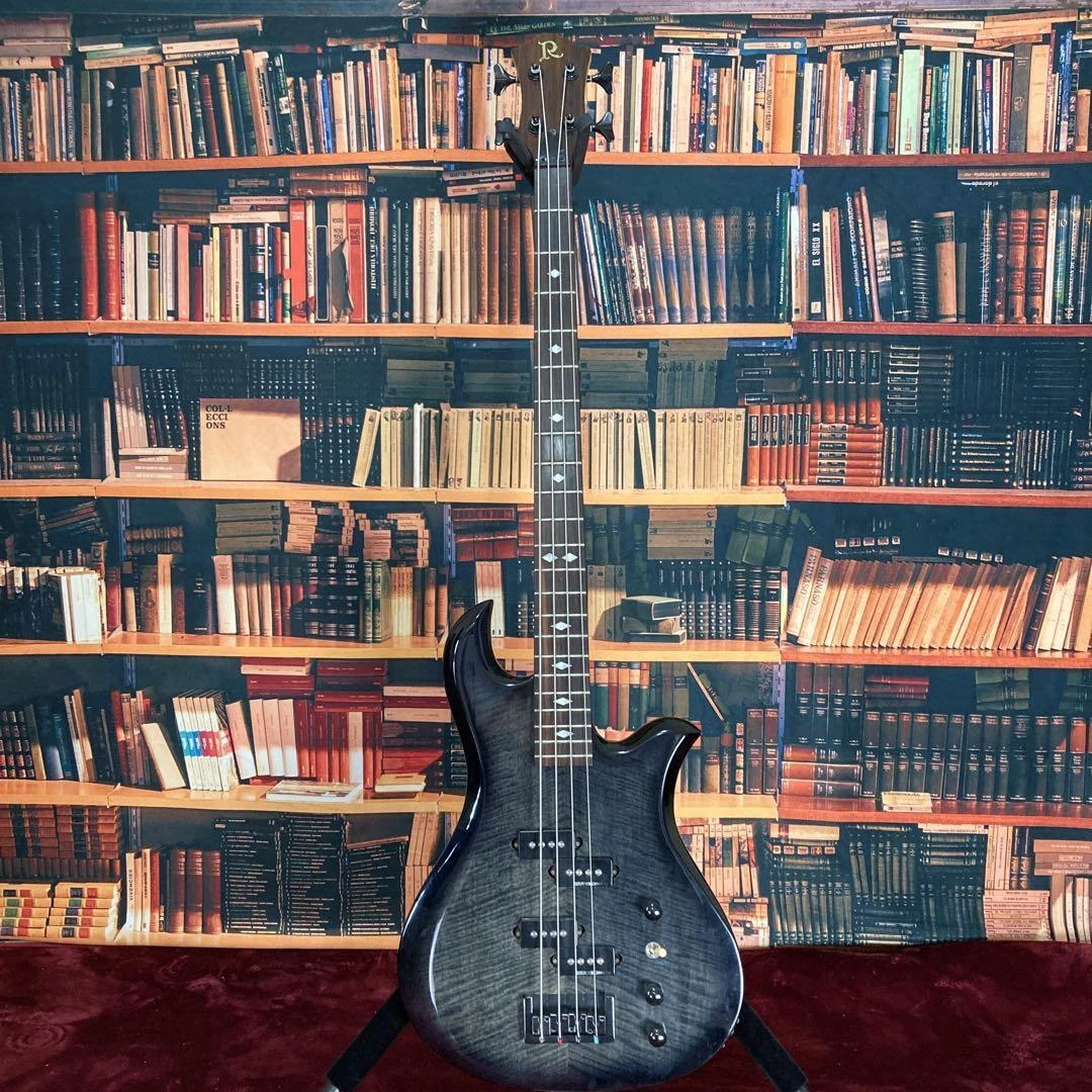 World's Oldest Electric Bass Guitar Sells On For 23,000, 52 OFF