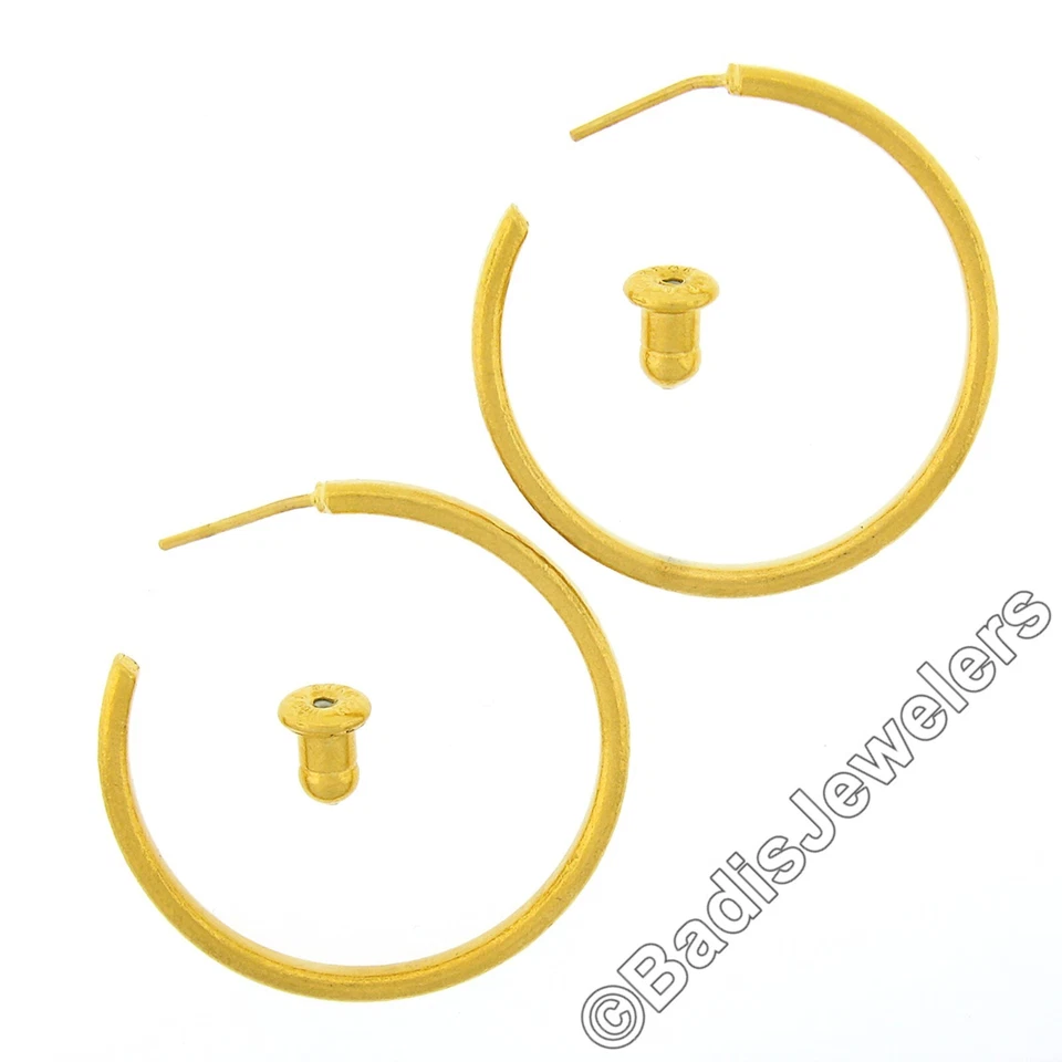 Pendientes de aro grandes Gurhan de oro amarillo macizo 35 mm 1,3" acabado martillado texturizado Foto 4 de 4