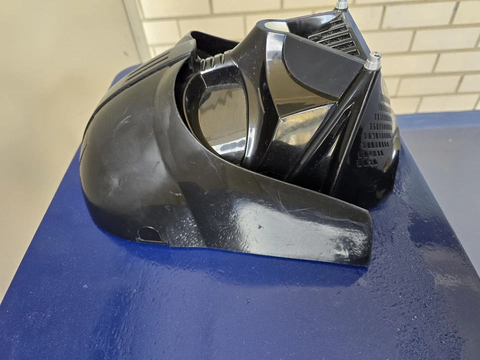 Star Wars Darth Vader Voice Changing Mask from The Disney Store 2014 Lucas Films - Image 2 of 4