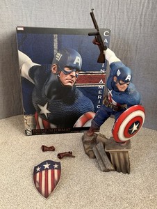 MARVEL – Statuette Premium Format Captain America 53 cm