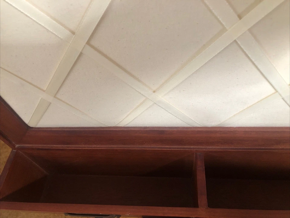 POTTERY BARN SOLID WOOD FRAMED WALL Hang MESSAGE BOARD w/STORAGE Organization - Image 4 of 4