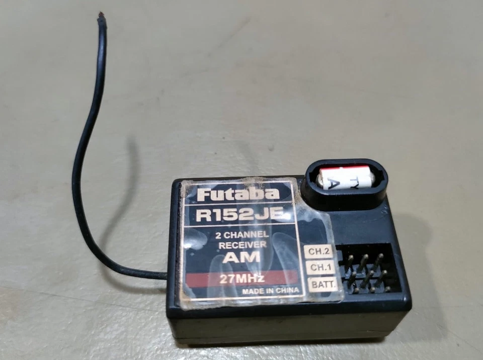 FUTABA R152JE 27mhz RX Receiver 2 Channel AM - Image 2 of 2