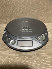 SONY D-F20 ESPMAX Walkman Portable CD Player AM/FM  For Parts or Repair Only 