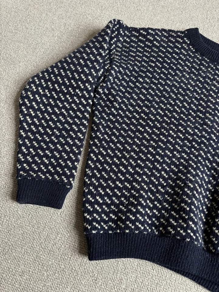 LL Bean Sweater Men’s Size M Heritage Norwegian Wool Fisherman Birds Eye Navy - Image 3 of 4