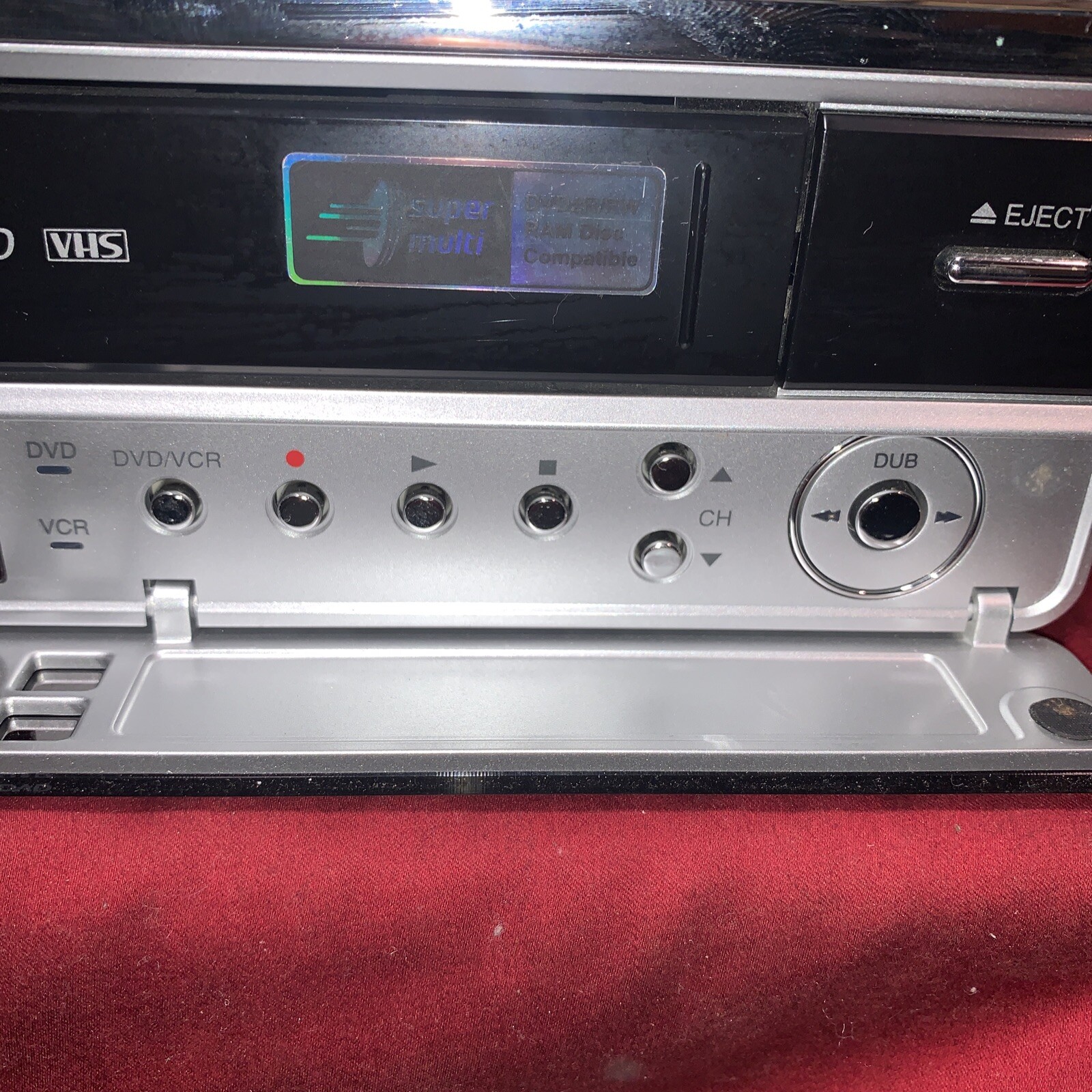&nbsp;LG LRY-517 Super Multi Format DVD Recorder / VCR Combo ..Great for repair/prts