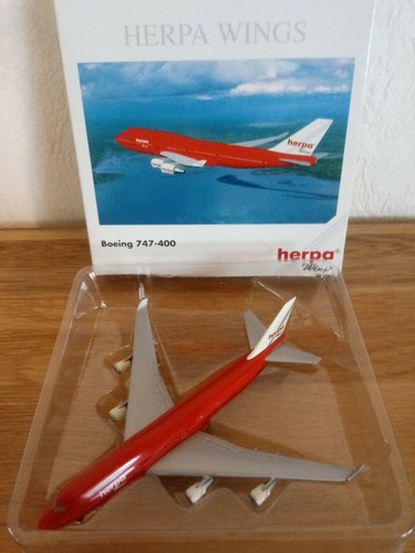 1:500 B747-400 Herpa Wings Rot "ILA 1996" (500876) - limitiert - Bild 1 von 4