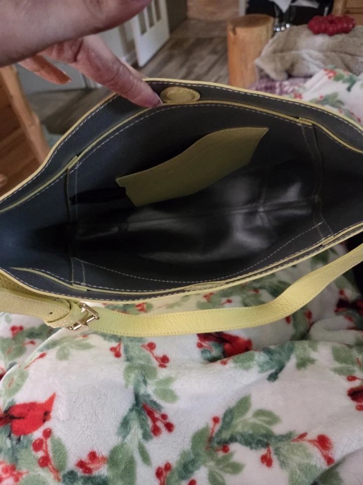 ISAAC MIZRAHI LIVE! Pebble Leather Hobo Bucket Bag In Bright Limon EUC - Image 4 of 4