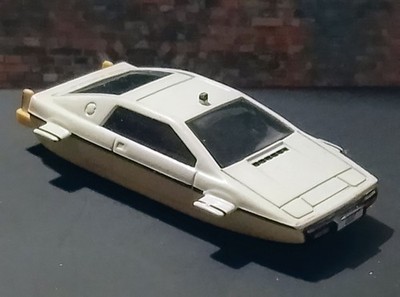 Corgi 1:43 James Bond 007 Lotus Esprit Underwater Car 2003 The Spy Who Loved Me