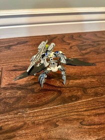 LEGO BIONICLE: Winged Rahi (20005) - Complete, Cracked leg parts