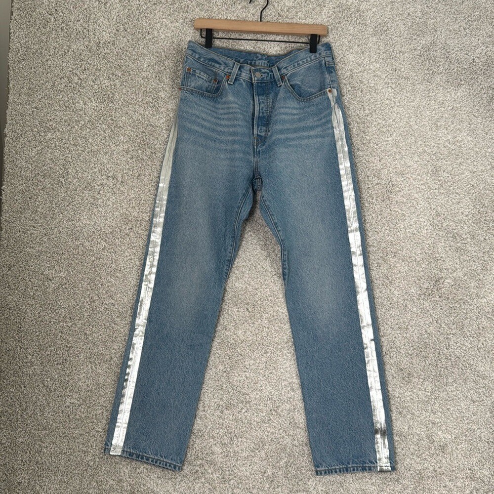 Foto 1 di 12