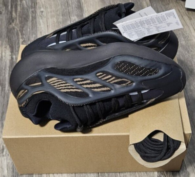 Size 9.5 - adidas Yeezy 700 V3 Clay Brown