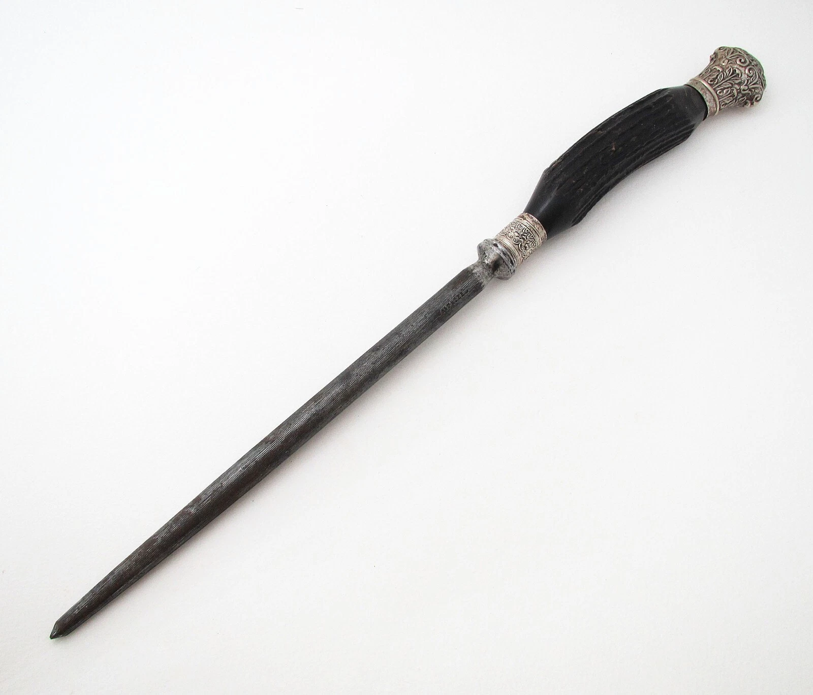 Antique Victorian Horn Knife Sharpening Rod Honing Steel England Sheffield Made
Opens in a new windo
