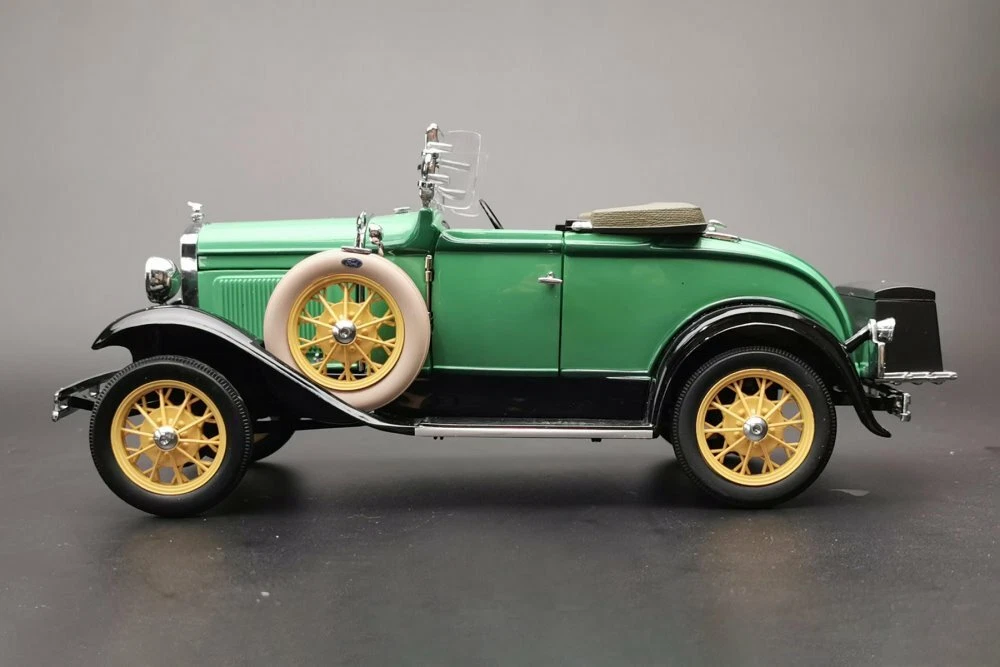 1/18 フォード パネル ポリスワゴン Ford panel car 1931