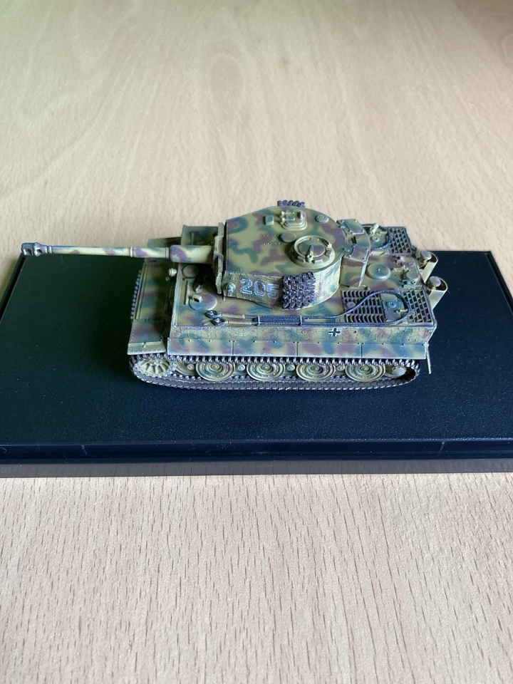 Dragon Armor 60543, Tiger I Late Production w/Zimmerit, 2. s.Pz.Abt.101 „LAH“ - Bild 1 von 4