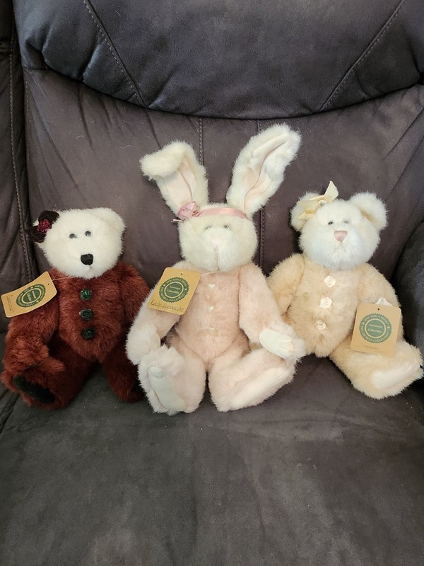 Boyd's Bears Lot Lady Pembroke Pink Bunny Gwendina Yellow Bear & Gwendolyn Bear