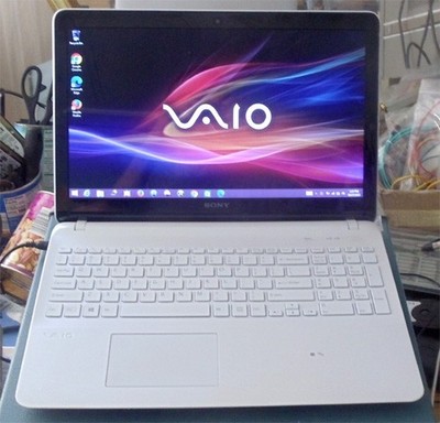 Sony white SVF15414cxb  15.6AMD A10-5745M 8GB RAM500gb hard drive back light key